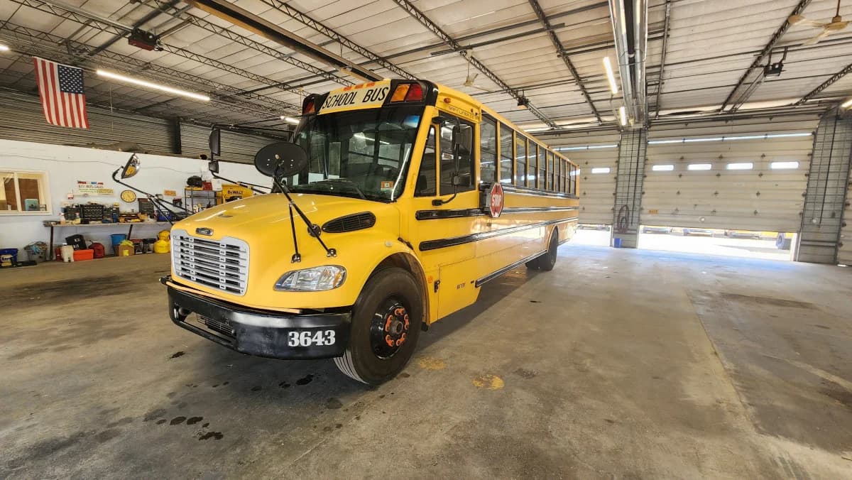 2011 Freightliner Thomas NJ 54 - Image 11