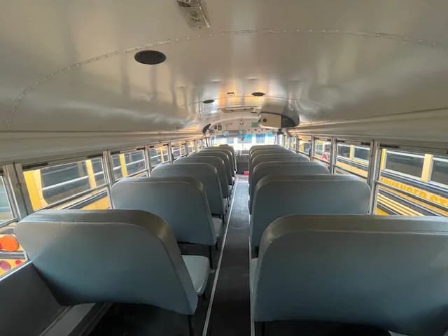 2011 Blue Bird Handy Bus ADA - Image 14