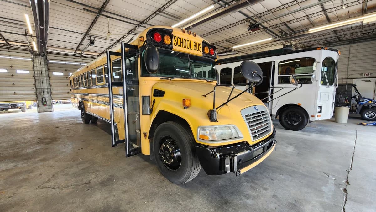 2011 Blue Bird Vision A/C - Image 2