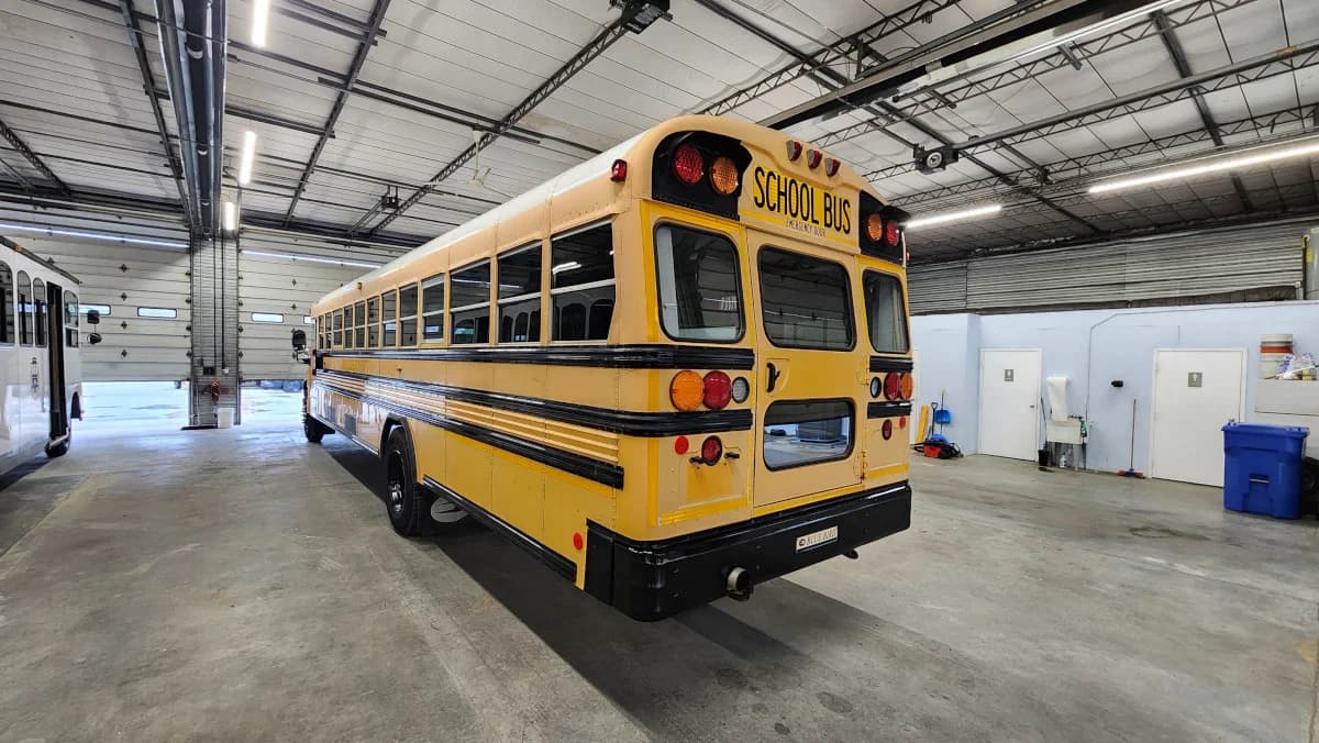 2011 Blue Bird Handy Bus A/C ADA - Image 4