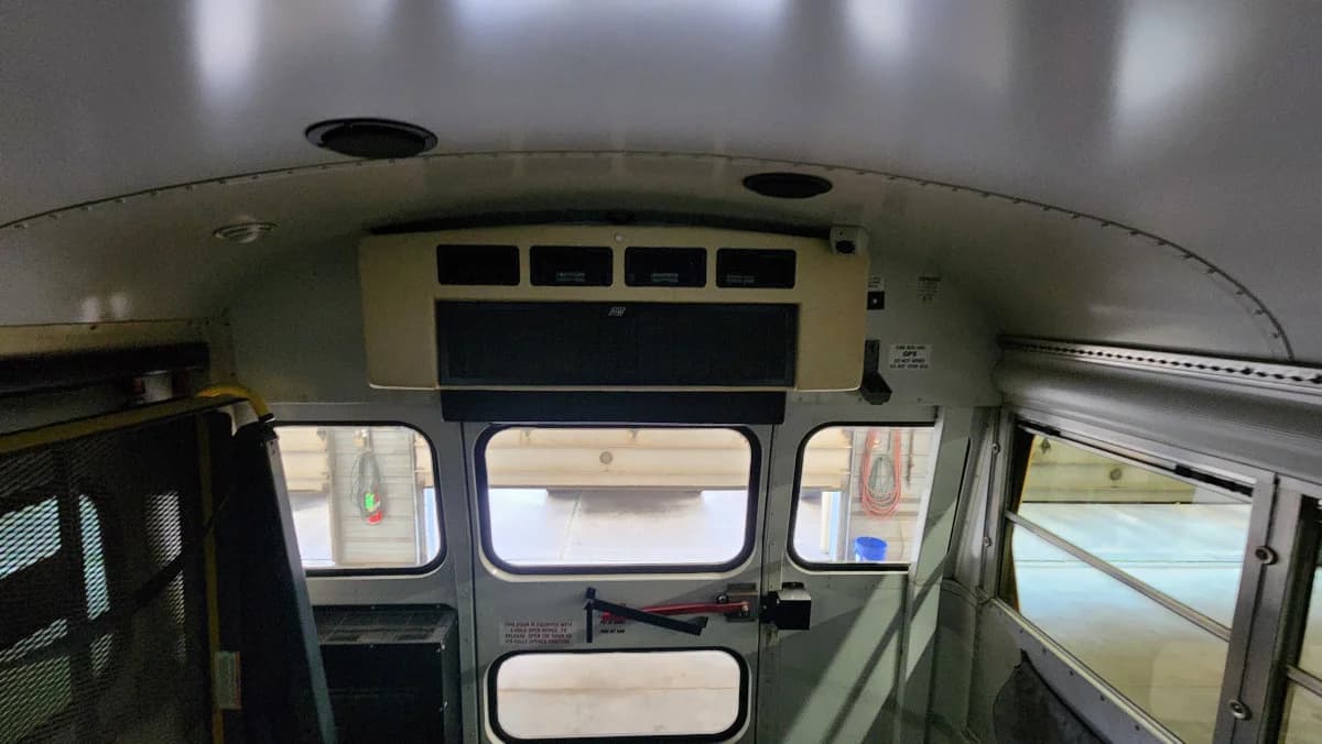 2011 Blue Bird Handy Bus A/C ADA - Image 10