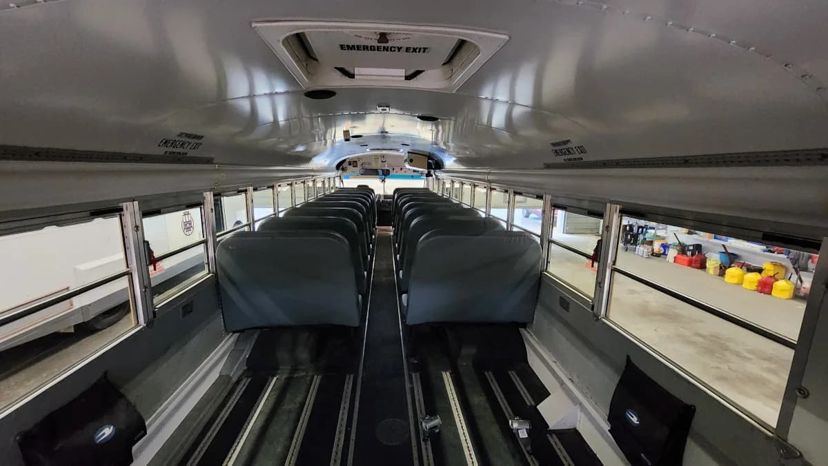 2011 Blue Bird Handy Bus A/C ADA - Image 11