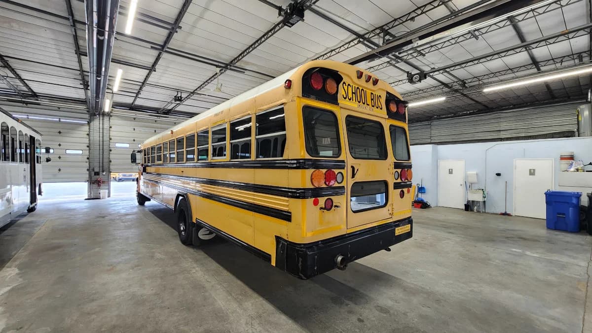2012 Blue Bird Handy Bus ADA - Image 4