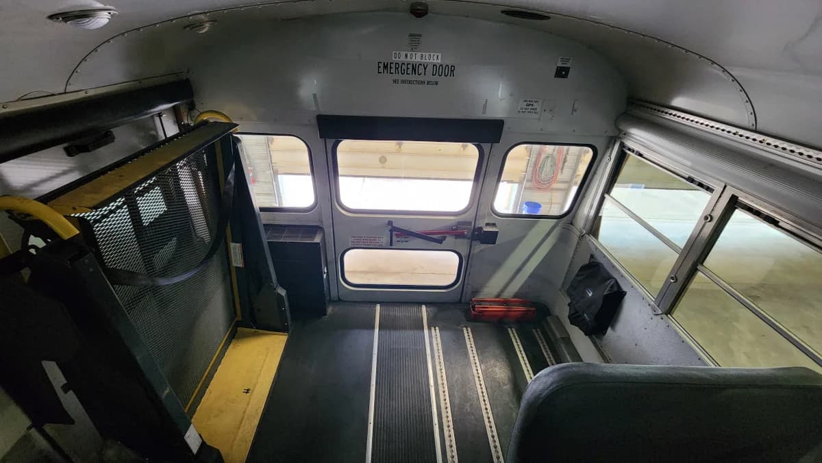 2012 Blue Bird Handy Bus ADA - Image 8