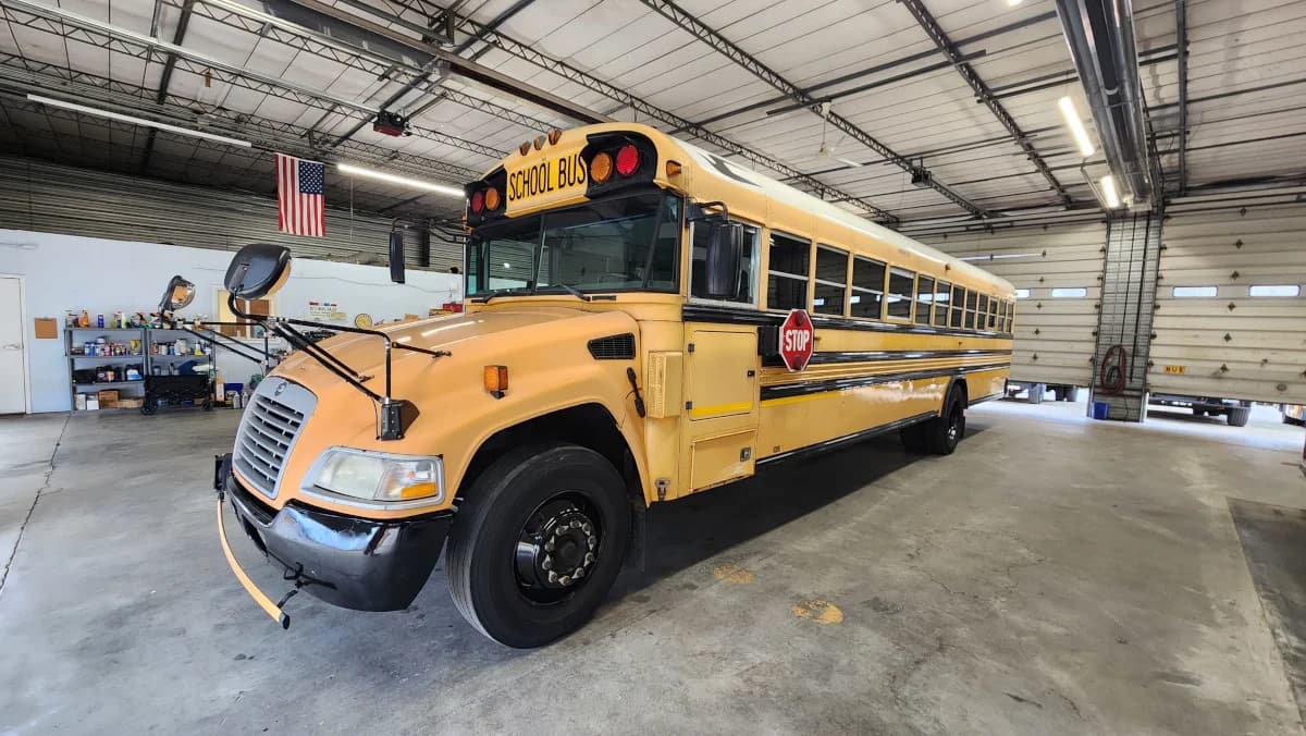 2012 Blue Bird Handy Bus ADA - Image 17