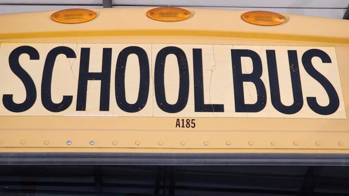 2013 International CE A/C ADA Bus - Image 19