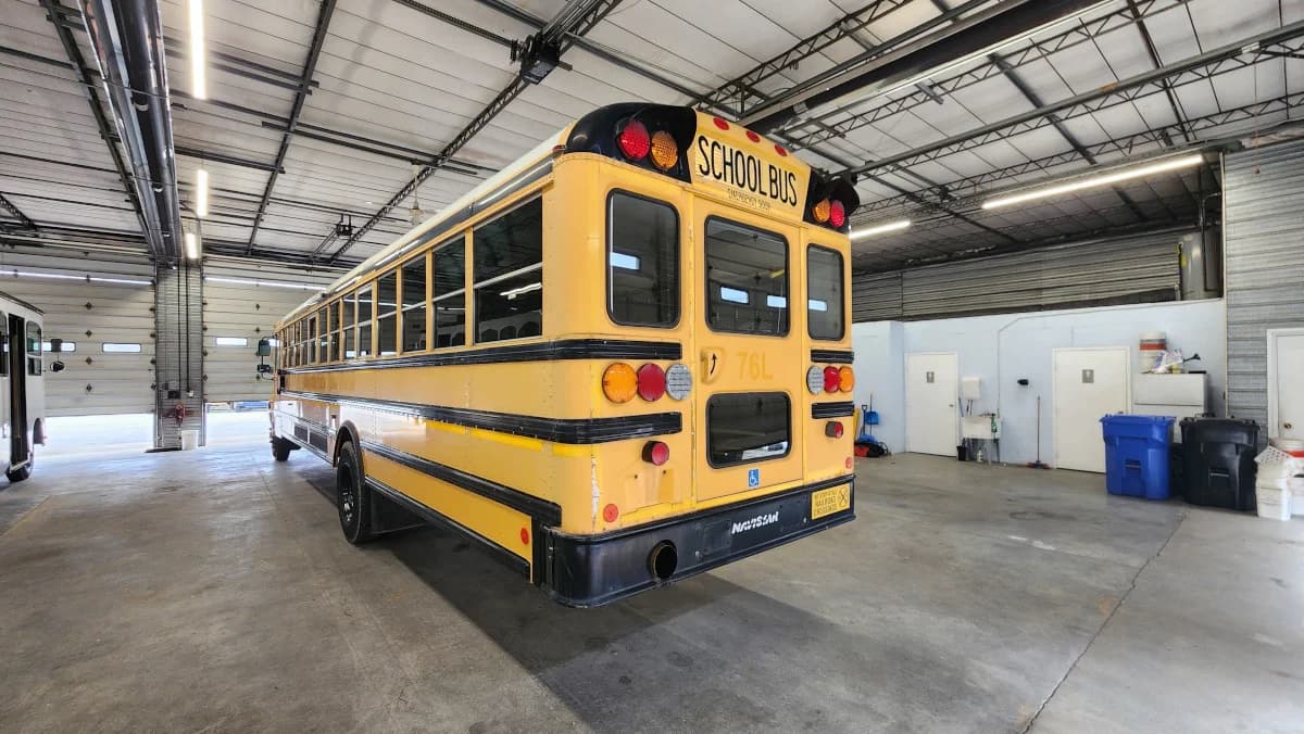 2013 International CE A/C ADA Bus - Image 4