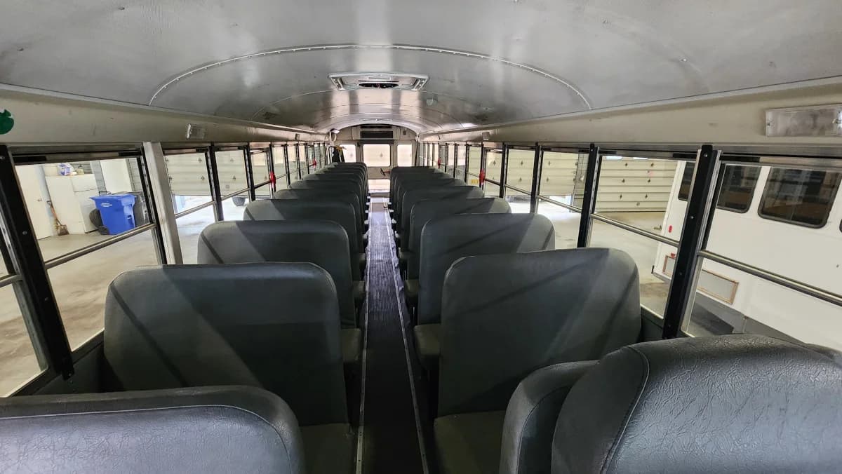 2013 International CE A/C ADA Bus - Image 8