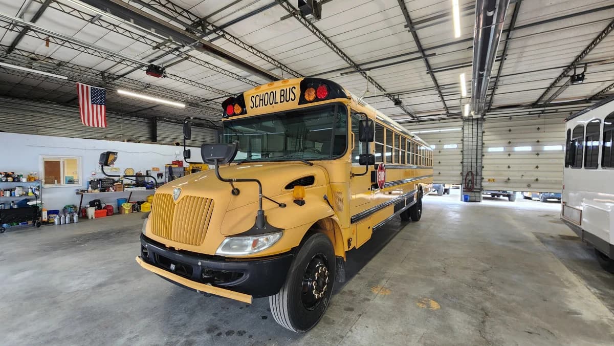 2013 International CE A/C ADA Bus - Image 22