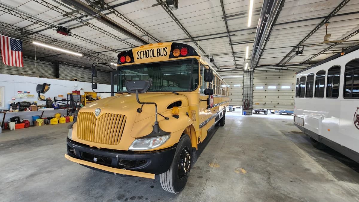 2013 International CE A/C ADA Bus - Image 23
