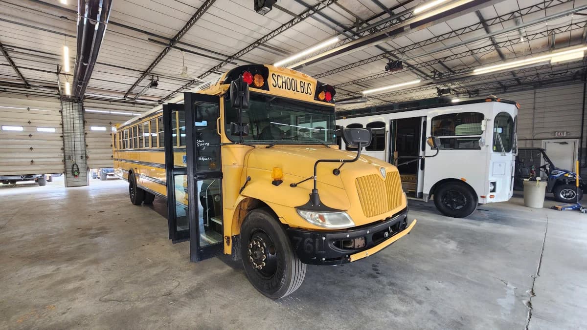 2013 International CE A/C ADA Bus - Image 24