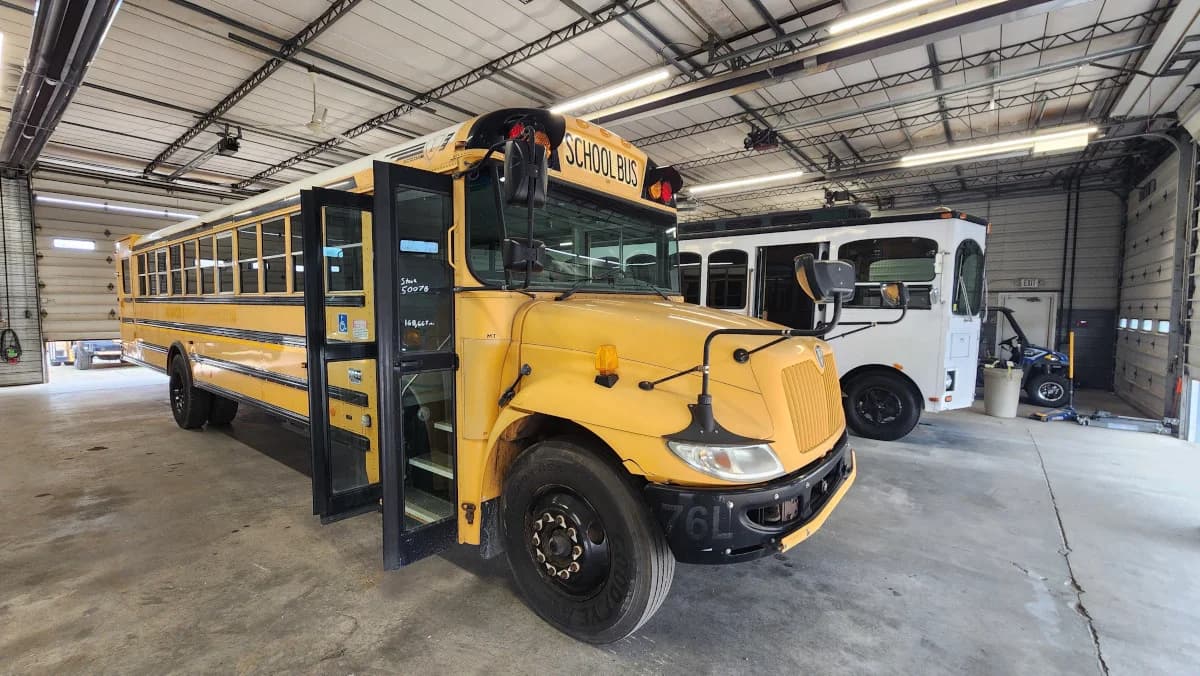 2013 International CE A/C ADA Bus - Image 2