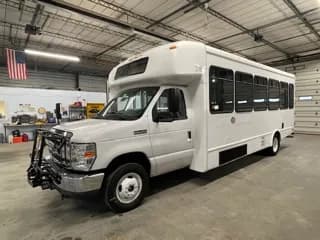 2018 Ford E450 bus