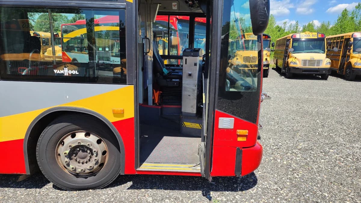 2009 Van Hool 30 Foot ADA Transit - Image 5