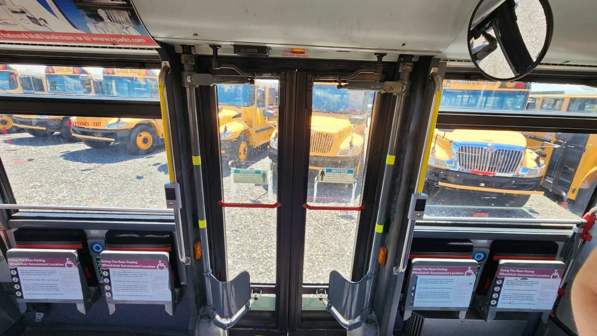 2009 Van Hool 30 Foot ADA Transit - Image 23