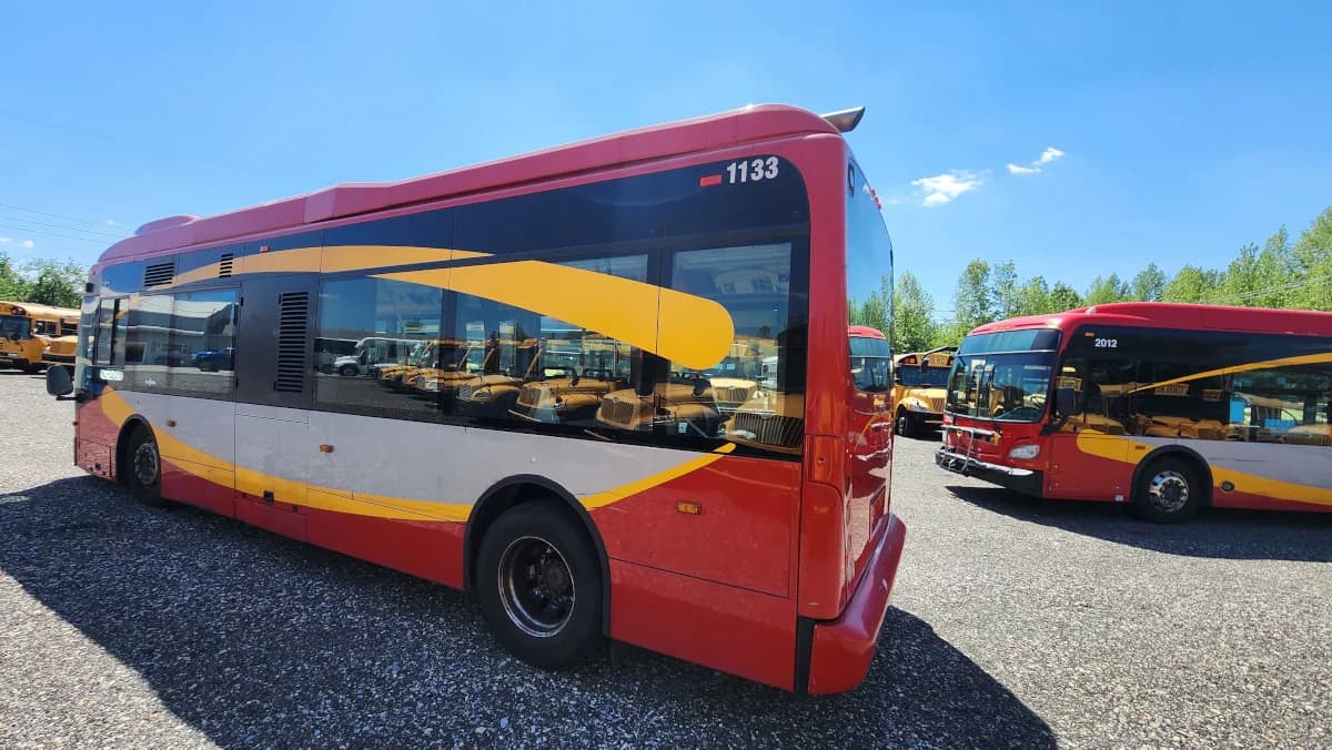 2009 Van Hool 30 Foot ADA Transit - Image 4