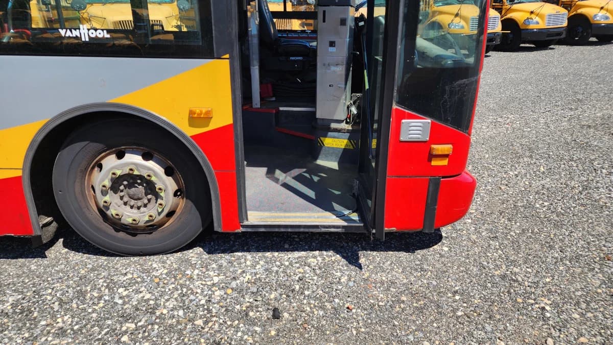 2009 Van Hool 30 Foot ADA Transit - Image 5
