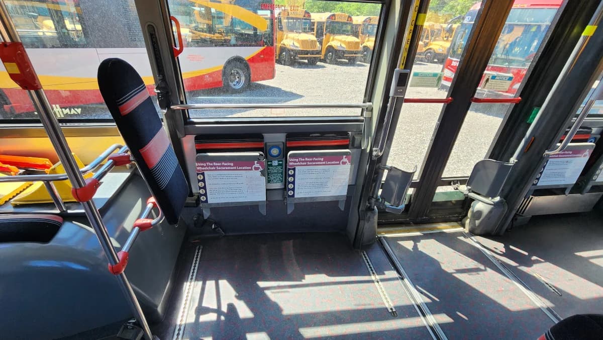 2009 Van Hool 30 Foot ADA Transit - Image 14