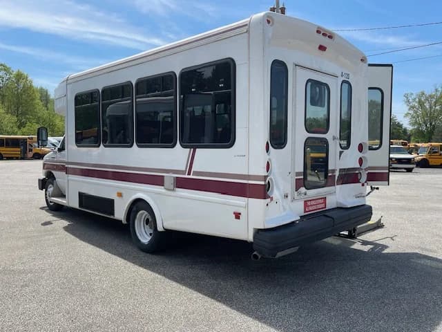 2018 Ford E-450 ADA Non-CDL Shuttle - Image 29
