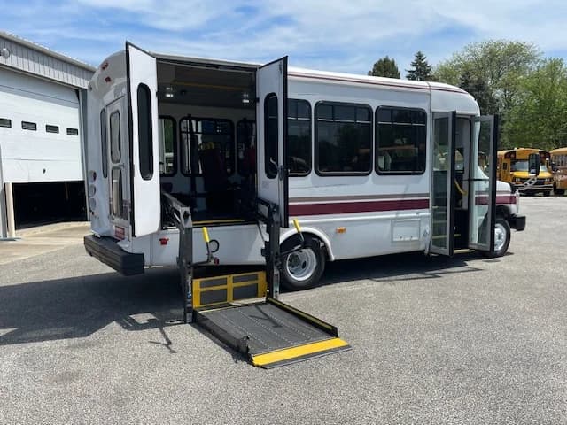 2018 Ford E-450 ADA Non-CDL Shuttle - Image 37