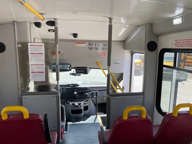 2018 Ford E-450 ADA Non-CDL Shuttle - Image 9