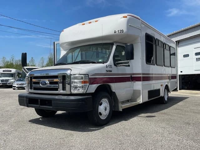 2018 Ford E-450 ADA Non-CDL Shuttle - Image 24