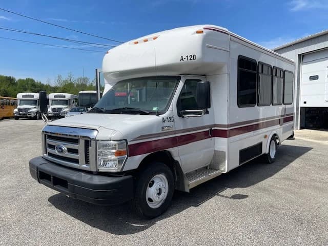 2018 Ford E-450 ADA Non-CDL Shuttle - Image 20