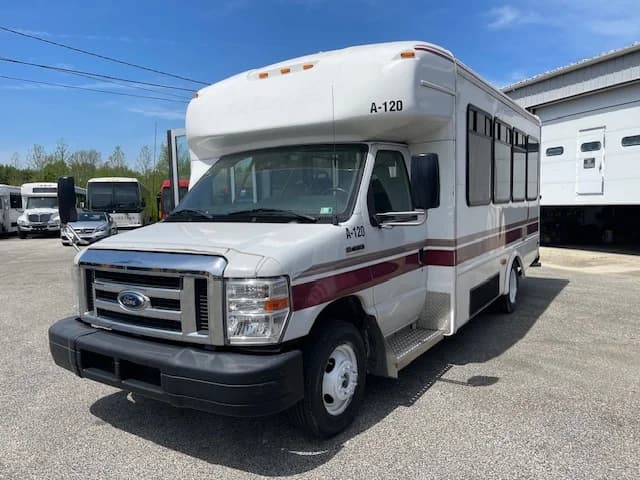 2018 Ford E-450 ADA Non-CDL Shuttle - Image 33