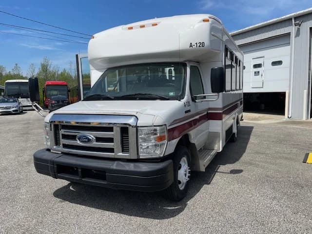 2018 Ford E-450 ADA Non-CDL Shuttle - Image 27