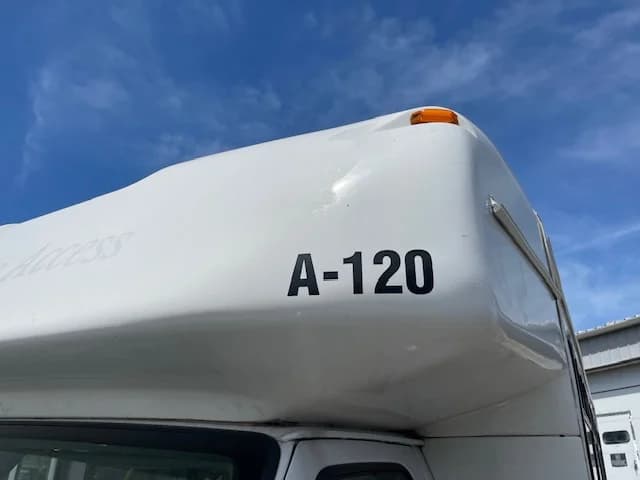2018 Ford E-450 ADA Non-CDL Shuttle - Image 39