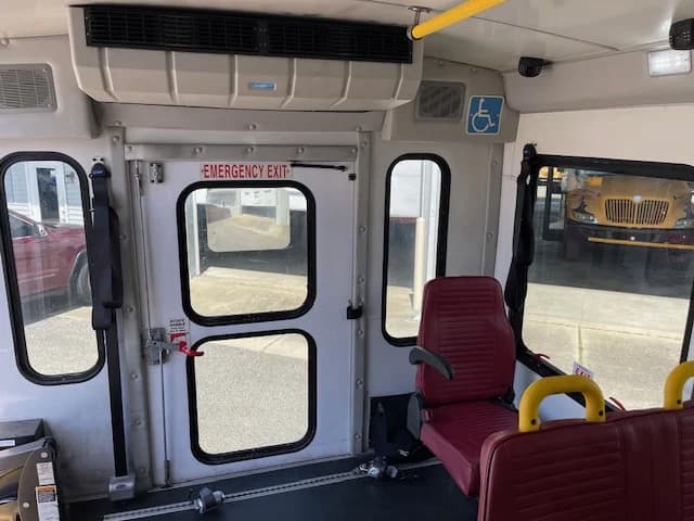 2018 Ford E-450 ADA Non-CDL Shuttle - Image 15