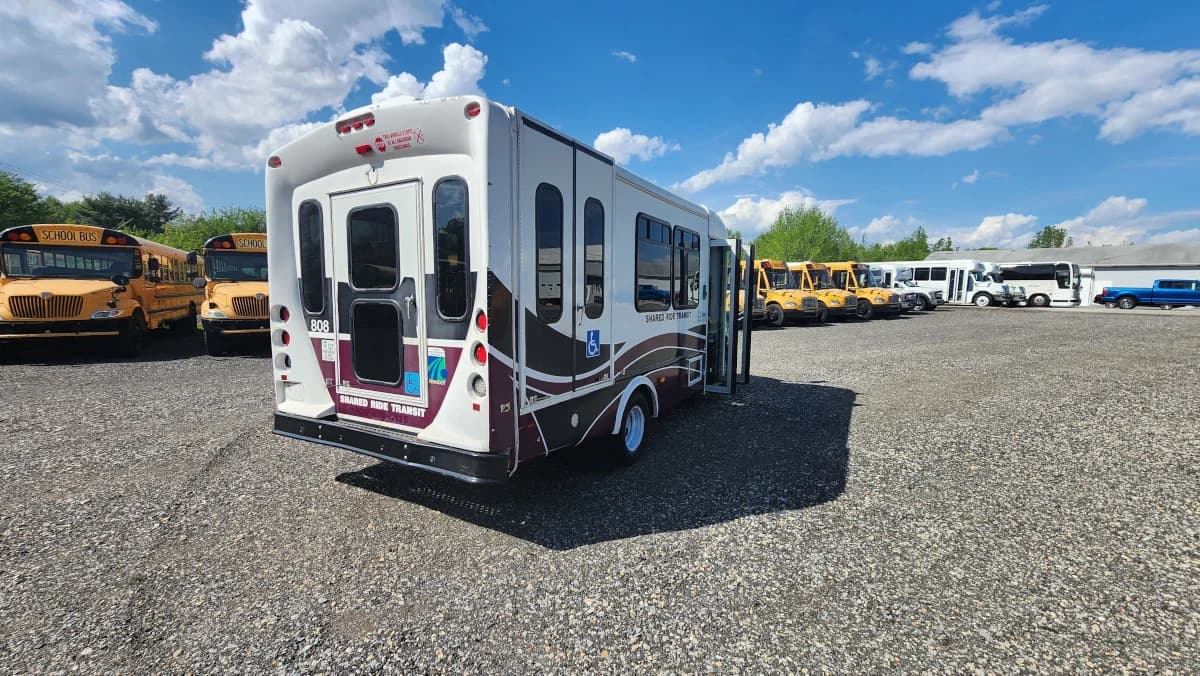 2018 FORD E-450 Non-CDL ADA - Image 3