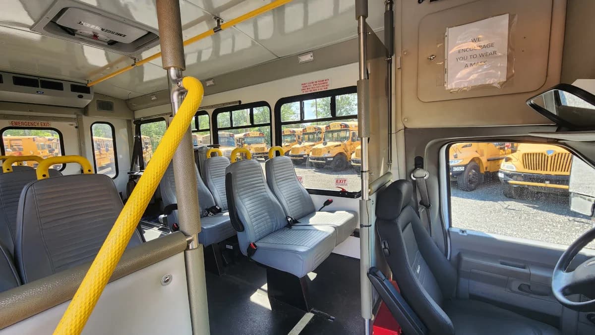 2018 FORD E-450 Non-CDL ADA - Image 8