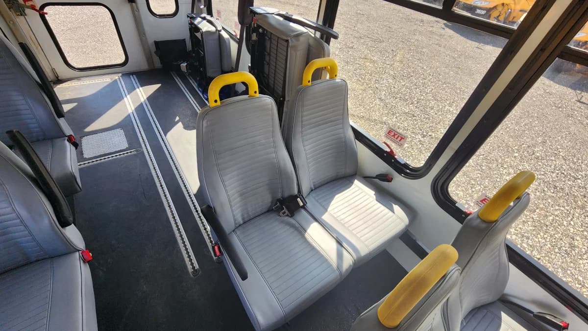2018 FORD E-450 Non-CDL ADA - Image 11