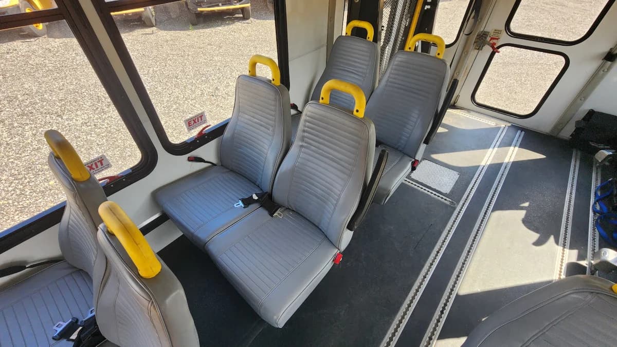 2018 FORD E-450 Non-CDL ADA - Image 12