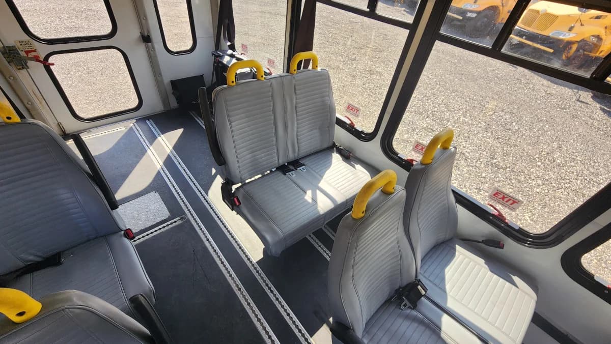 2018 FORD E-450 Non-CDL ADA - Image 14