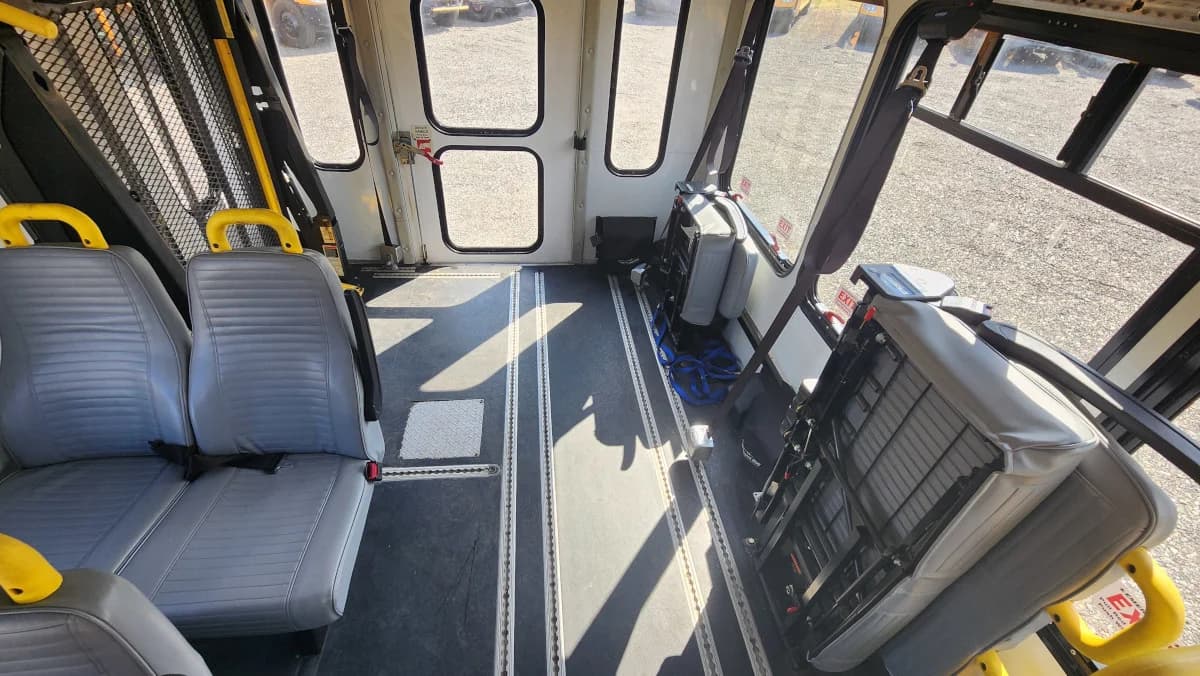 2018 FORD E-450 Non-CDL ADA - Image 15