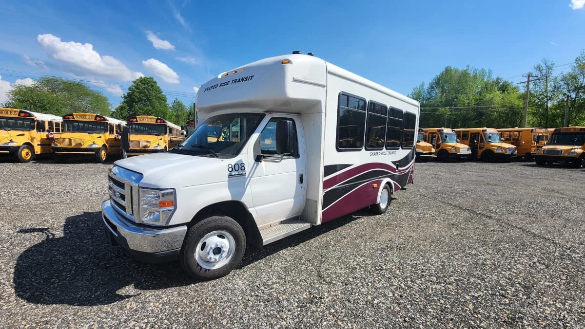 2018 FORD E-450 Non-CDL ADA - Image 32