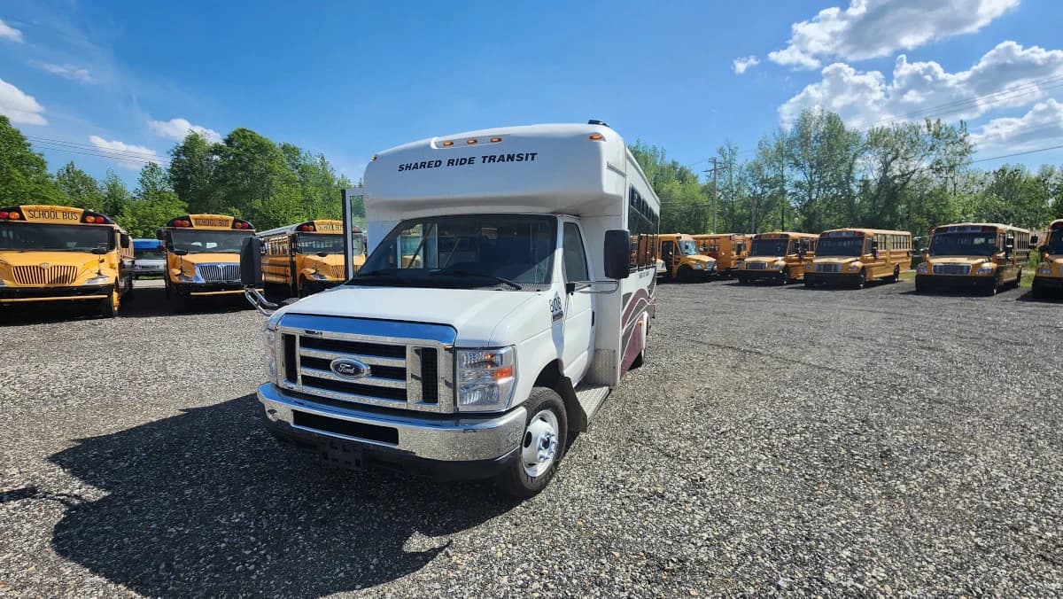 2018 FORD E-450 Non-CDL ADA - Image 33