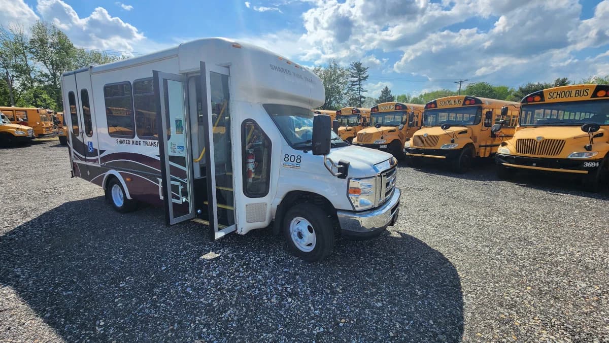 2018 FORD E-450 Non-CDL ADA - Image 35