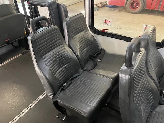 2018 Ford F-550 Starcraft ADA Shuttle - Image 10