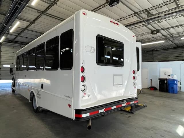 2018 Ford F-550 Starcraft ADA Shuttle - Image 29