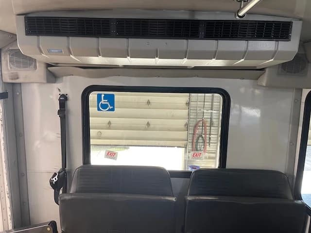 2018 Ford F-550 Starcraft ADA Shuttle - Image 13
