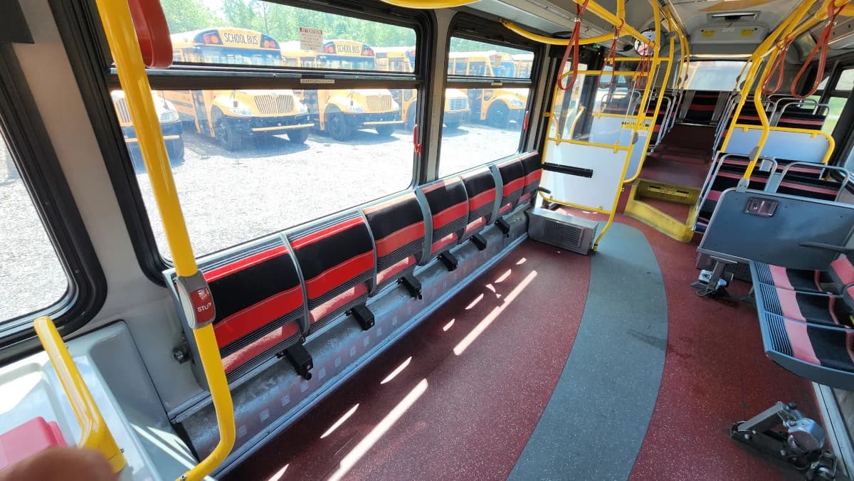 2014 New Flyer 40 Foot Hybrid Transit - Image 14
