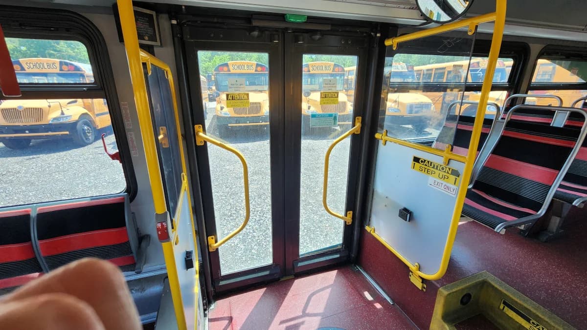 2014 New Flyer 40 Foot Hybrid Transit - Image 20