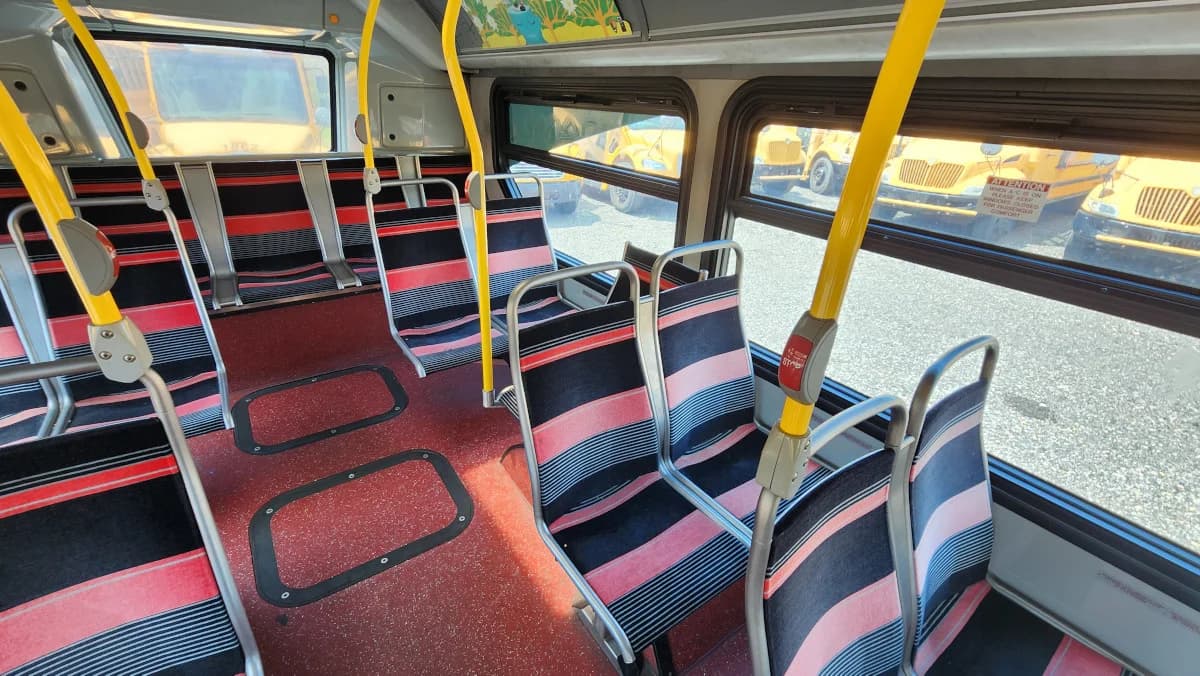 2014 New Flyer 40 Foot Hybrid Transit - Image 22