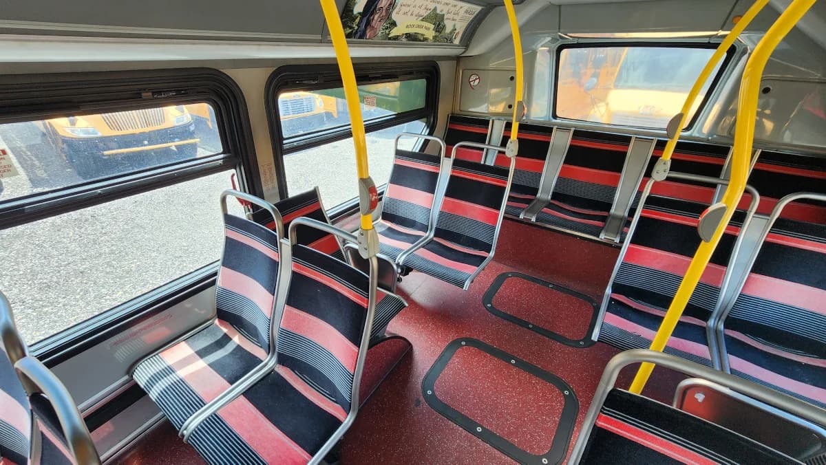2014 New Flyer 40 Foot Hybrid Transit - Image 23
