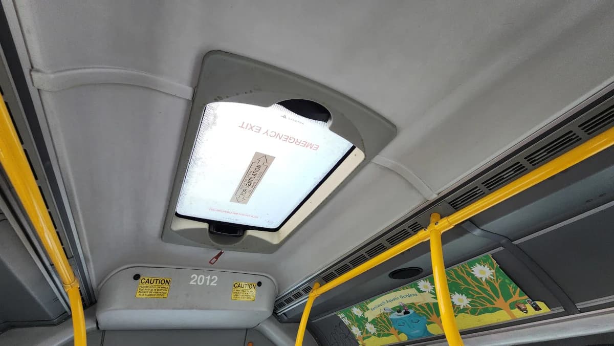 2014 New Flyer 40 Foot Hybrid Transit - Image 34