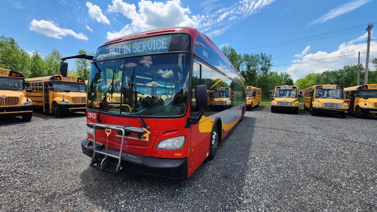 2014 New Flyer 40 Foot Hybrid Transit - Image 37