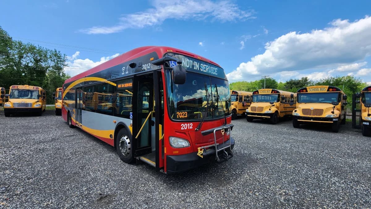 2014 New Flyer 40 Foot Hybrid Transit - Image 38